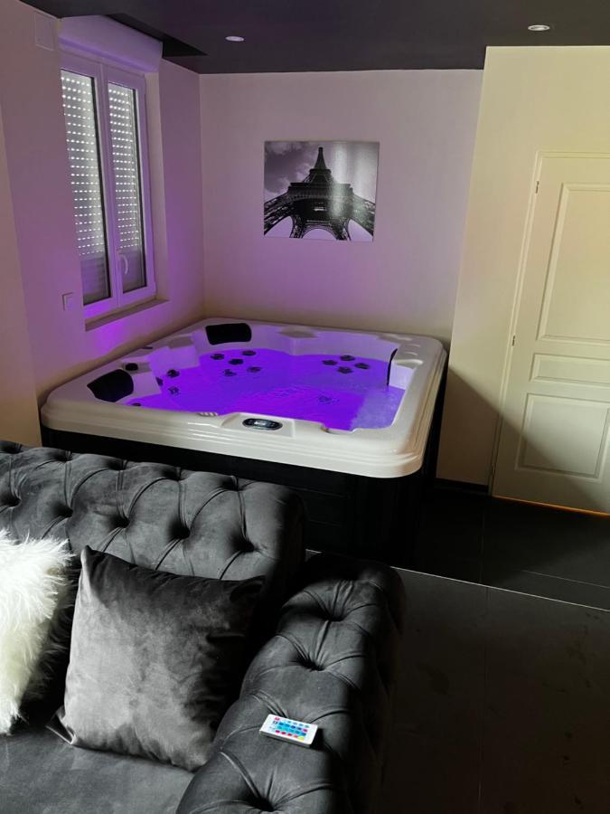 Magnifique Duplex Avec Jaccuzi, Sauna Et Cinema Room Privatif Fontenoy  Exteriér fotografie