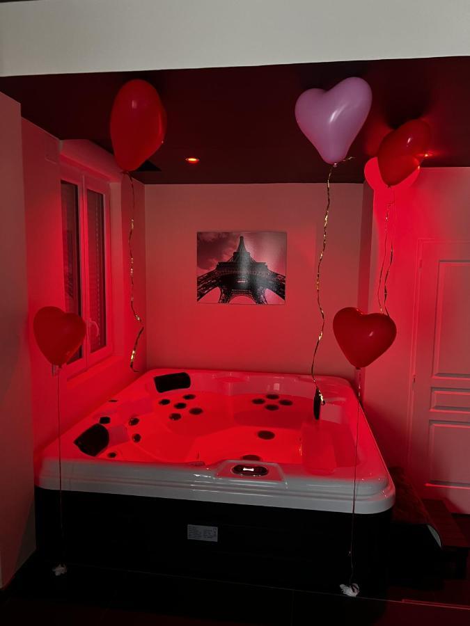 Magnifique Duplex Avec Jaccuzi, Sauna Et Cinema Room Privatif Fontenoy  Exteriér fotografie