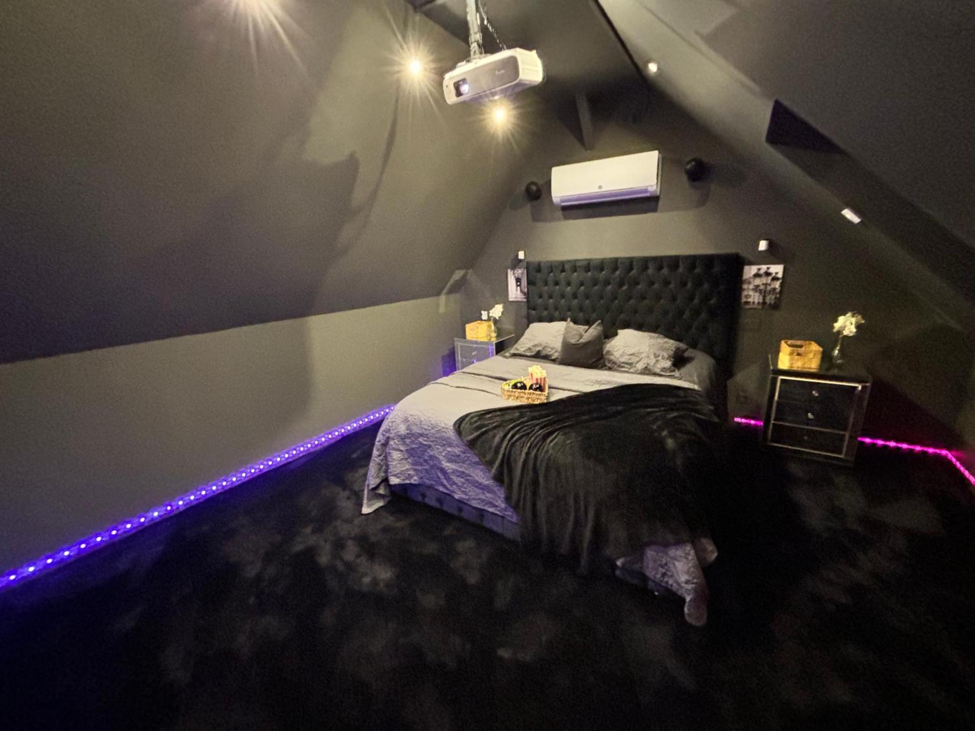 Magnifique Duplex Avec Jaccuzi, Sauna Et Cinema Room Privatif Fontenoy  Exteriér fotografie